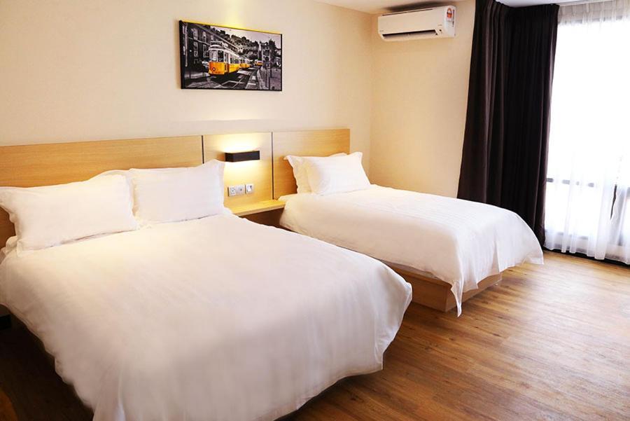 Rivertel Teluk Intan Exterior foto
